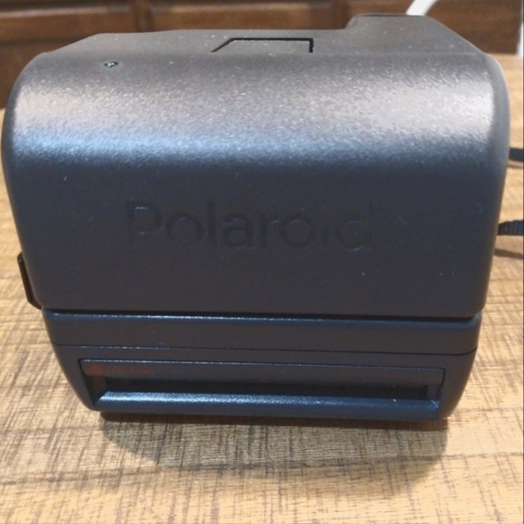 Polaroid One Step Close Up Camera - Picture 2 of 7